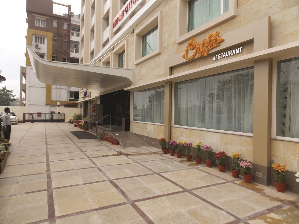 Airport City Hotel Калькутта Экстерьер фото