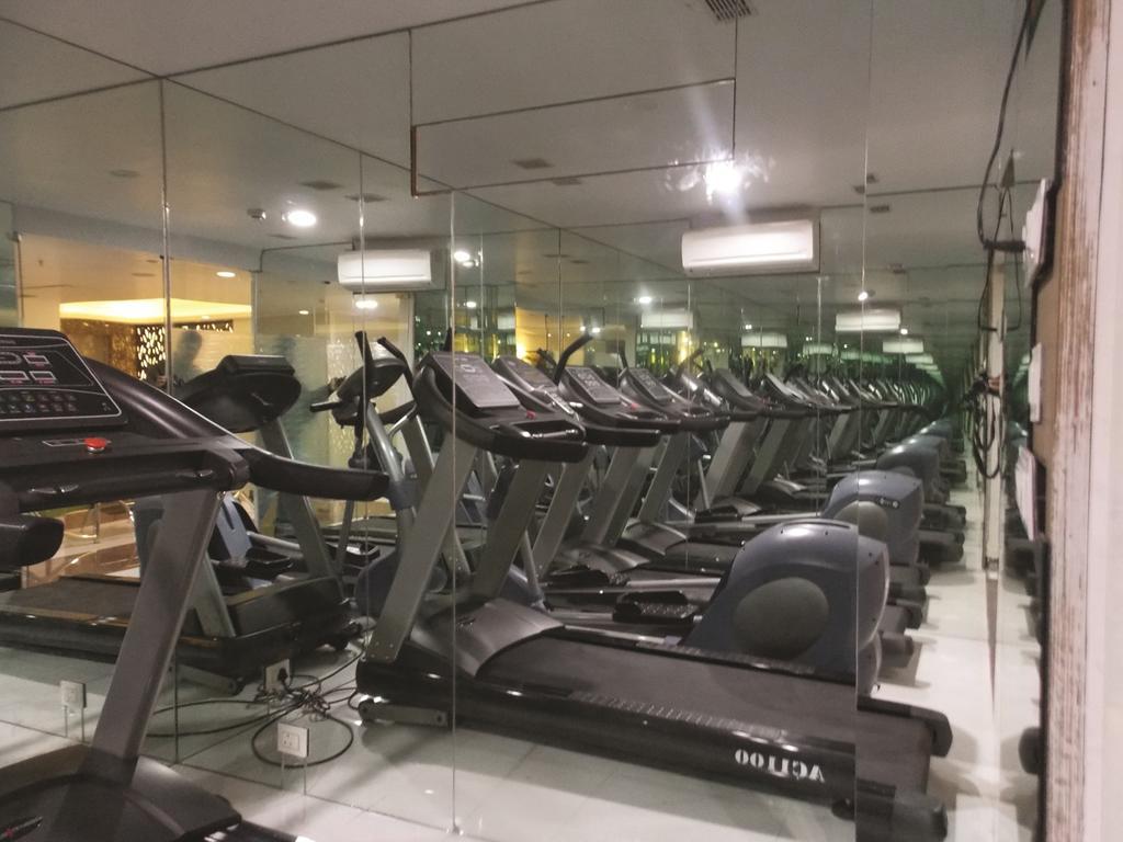 Airport City Hotel Калькутта Экстерьер фото