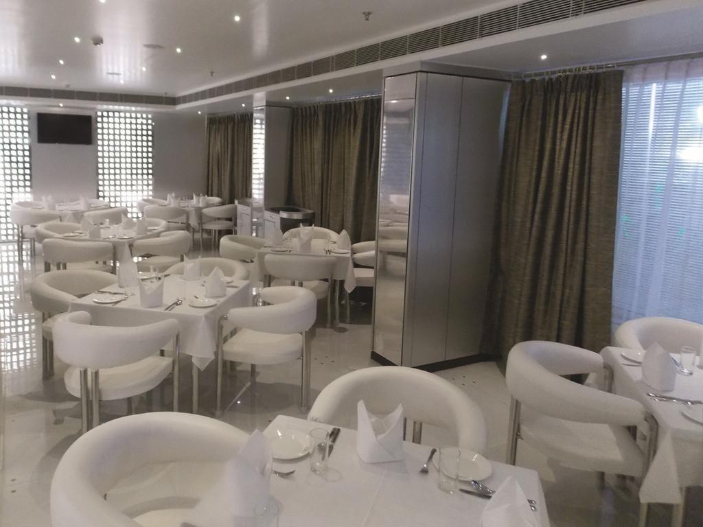Airport City Hotel Калькутта Экстерьер фото