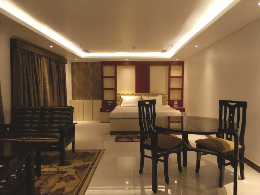 Airport City Hotel Калькутта Номер фото